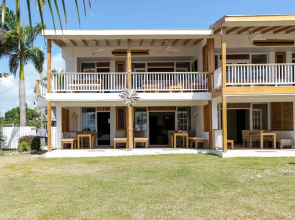 Surfers Bay Resort