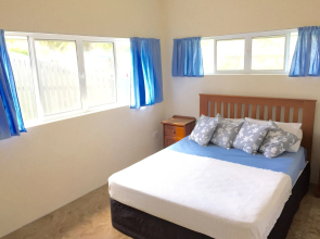 White House Apartments