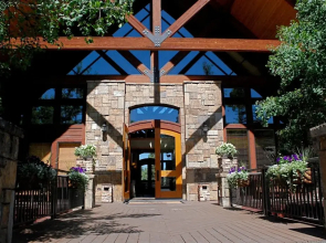 Bear Creek Lodge