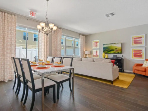 4Bd Sleeps 9 w Jacuzzi Close to Disney @ Compass Bay 5113C