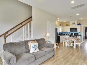 Sunny Beach Sandcastle Cottage by Ryson Vacation Rentals