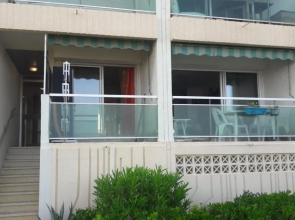 T3 Carnon, 1ère ligne 50m plage terrasse parking