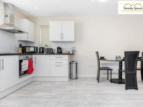 Bedford Hospital Victoria Maisonette By Homely Spaces Short Lets & Serviced Accommodation