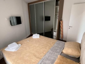 I&I Tesla Apartment's