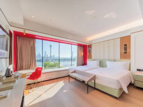 YOHO Resorts World Hotel