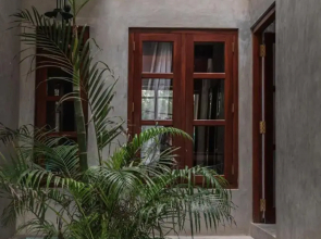Coconut Surf Inn