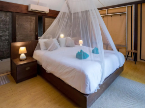 Anurak Community Lodge