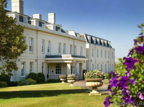 Avisford Park Hotel