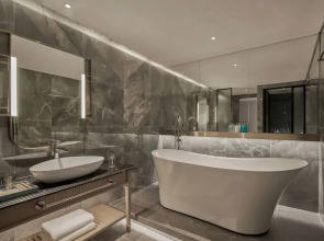 La Siesta Premium Saigon Central