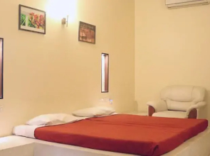 Oxford Suites & Rooms