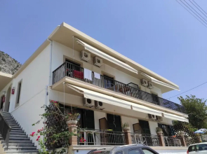 Vladimiros Apartments
