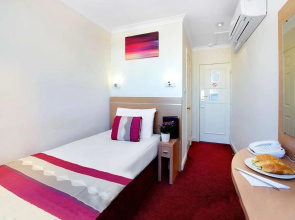 Queens Park Hotel