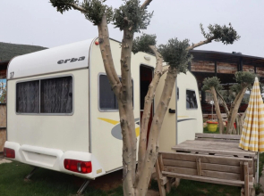 Cozy Caravan Surrounded by Nature in Iznik Bursa
