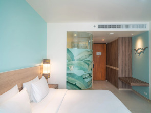 Holiday Inn Express Phuket Patong Beach Central by IHG