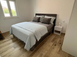 A3 apt With Balcony and sea View, 3 min to Beach