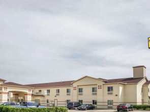 Super 8 by Wyndham Brenham TX