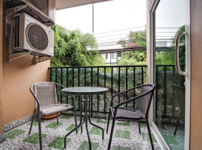 Patumnak Beach Guesthouse