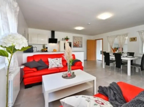 Villa Cerina With Outdoor Swimming Pool