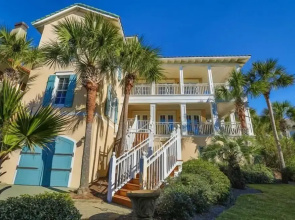Caribbean Paradise 4 Bedroom Holiday Home by Five Star Properties