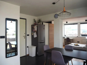 Rok's Mini Penthouse