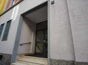 Adorable flat near centre