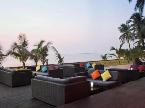 Novotel Mumbai Juhu Beach Hotel