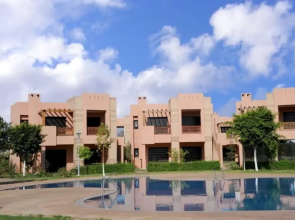 Bel Appartement dans une résidence Fermée avec piscine