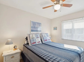 Beach Condo W/private Patio #133 1 Bedroom Condo by Sunset Shores Condominiums