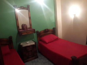 Pyramids Plateau Inn