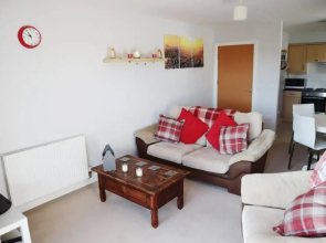 Quiet space next to Gatwick Airport and Town Centre