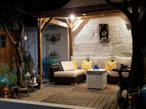 Luxurious Pink House and Parking