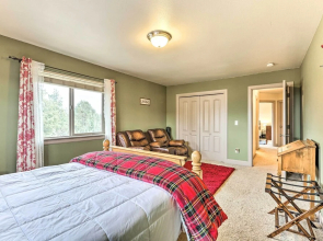 Family-friendly Bend Home w/ Hot Tub & Yard!