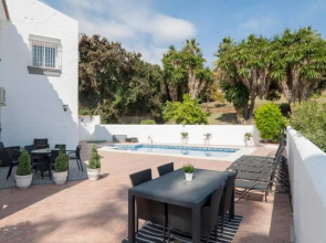 049 - Modern & Spacious Holiday Villa With Private Pool