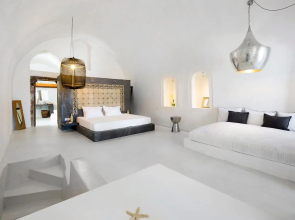 Sophia Luxury Suites