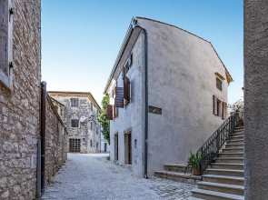 Nice Home in Bale With Wifi and 2 Bedrooms