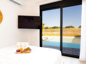 Sardines Luxury Villa 2