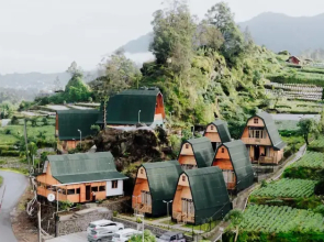 Sikunir Pondok Cabin By Travelink