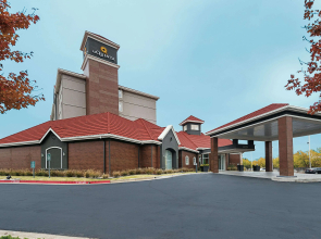 La Quinta Inn & Suites by Wyndham Oklahoma City - NW Expwy