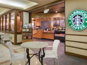 DoubleTree by Hilton at the Entrance to Universal Orlando