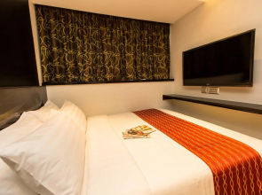 Noble Park Hotel