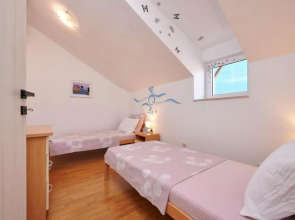 Ana - 100 m from center - A1(4+2)