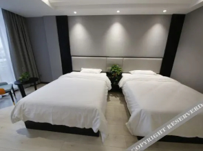 Shitai Mantingfang Hotel(石台满庭芳酒店)