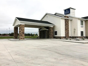 AmeriVu Inn and Suites