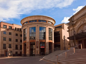 The Edinburgh Address - Castle View Apartment