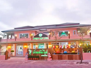 Baan Tonpai Koh Larn