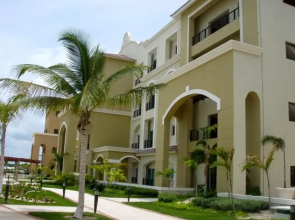 Aquamarina Luxury Residences