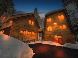 Tahoe City Retreat For 8!