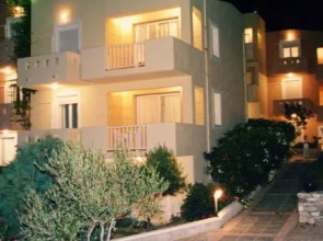 Iason Apartments & Studios