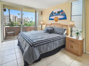 Island Breeze 2 Bedroom Condo by RedAwning