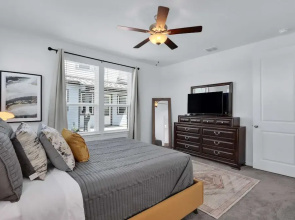 Gorgeous 2 BDR Cottage Minutes to Everything Nbtx!